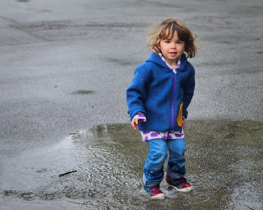 Детско горнище от варена вълна с мериносови маншети и качулка джудже